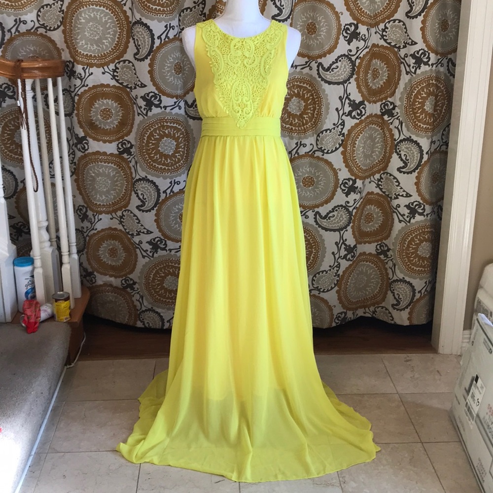 Yellow dress